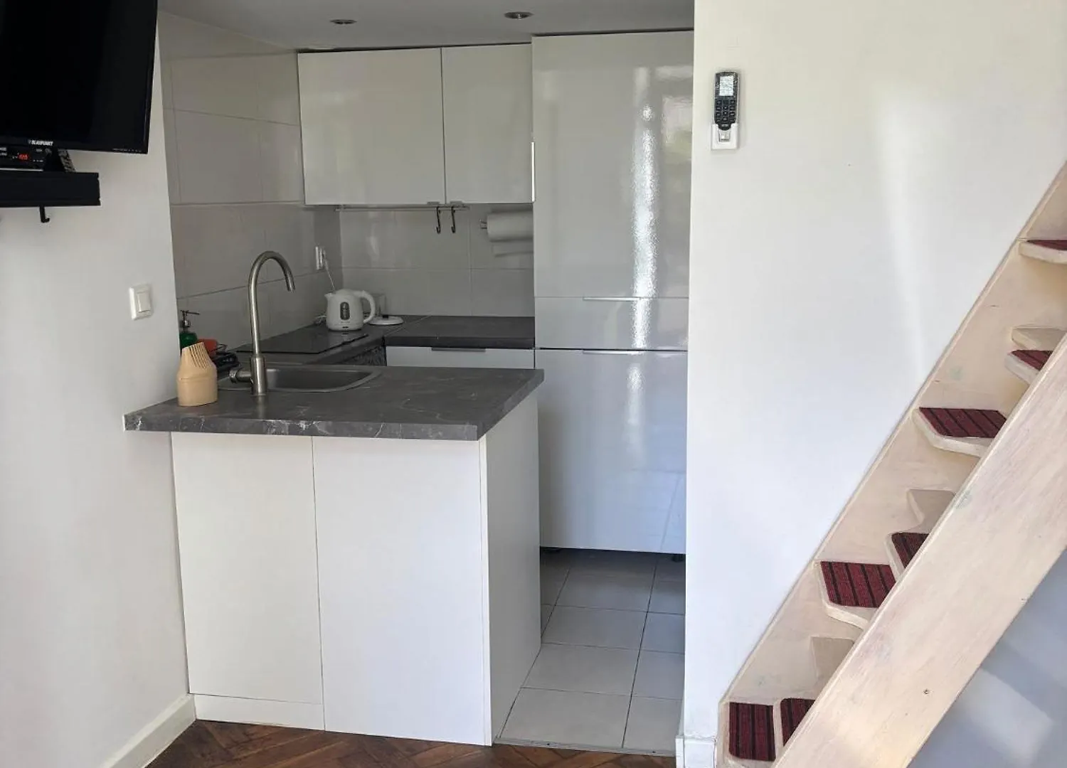 Parrot Apartment Main Station Cracow Krakow 0*,  Poland